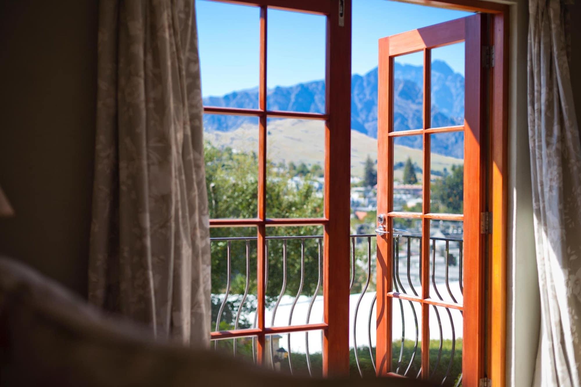 บราวส์บูทิคโฮเต็ล Bed & Breakfast ควีนส์ทาวน์ ภายนอก รูปภาพ