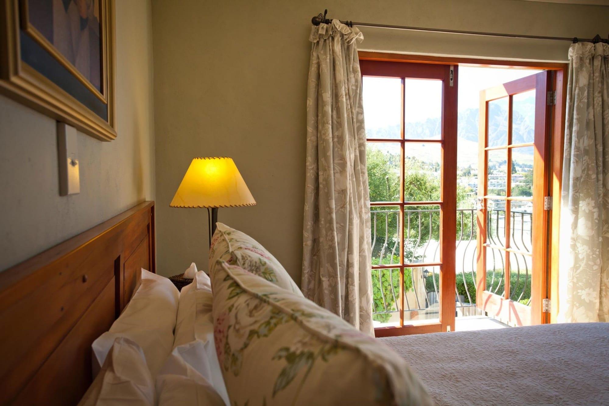 บราวส์บูทิคโฮเต็ล Bed & Breakfast ควีนส์ทาวน์ ภายนอก รูปภาพ