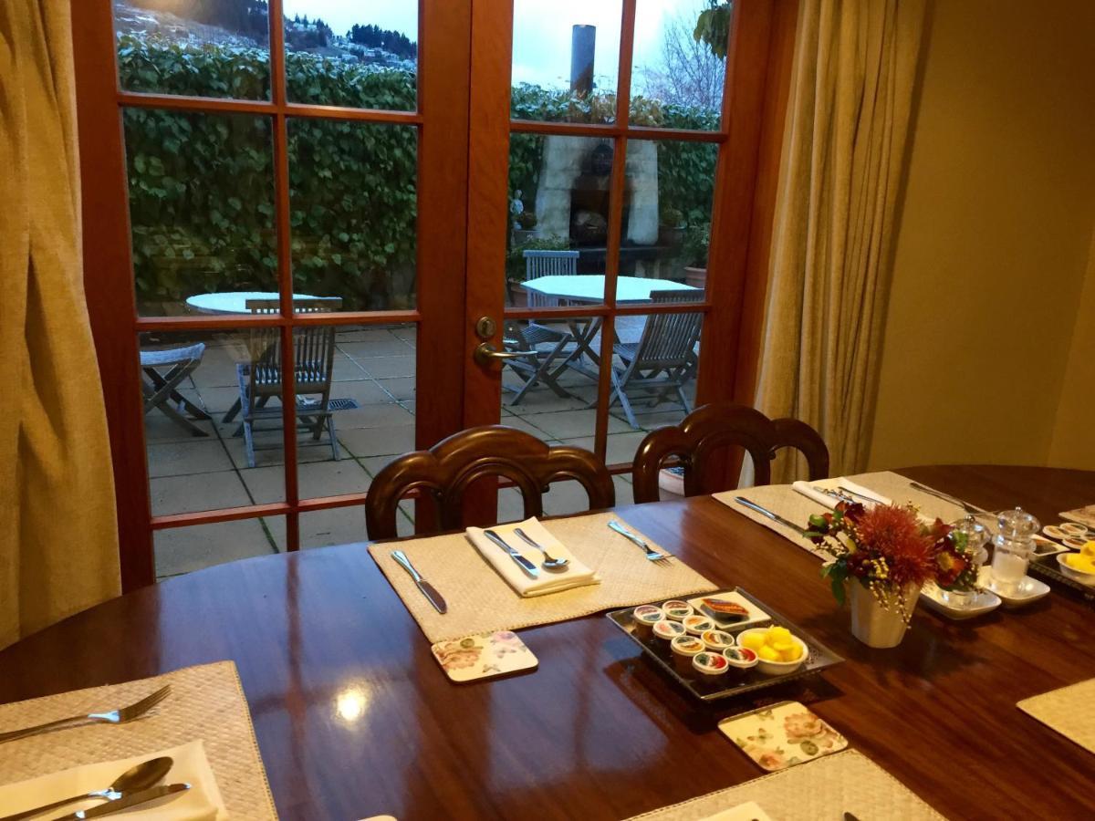 บราวส์บูทิคโฮเต็ล Bed & Breakfast ควีนส์ทาวน์ ภายนอก รูปภาพ